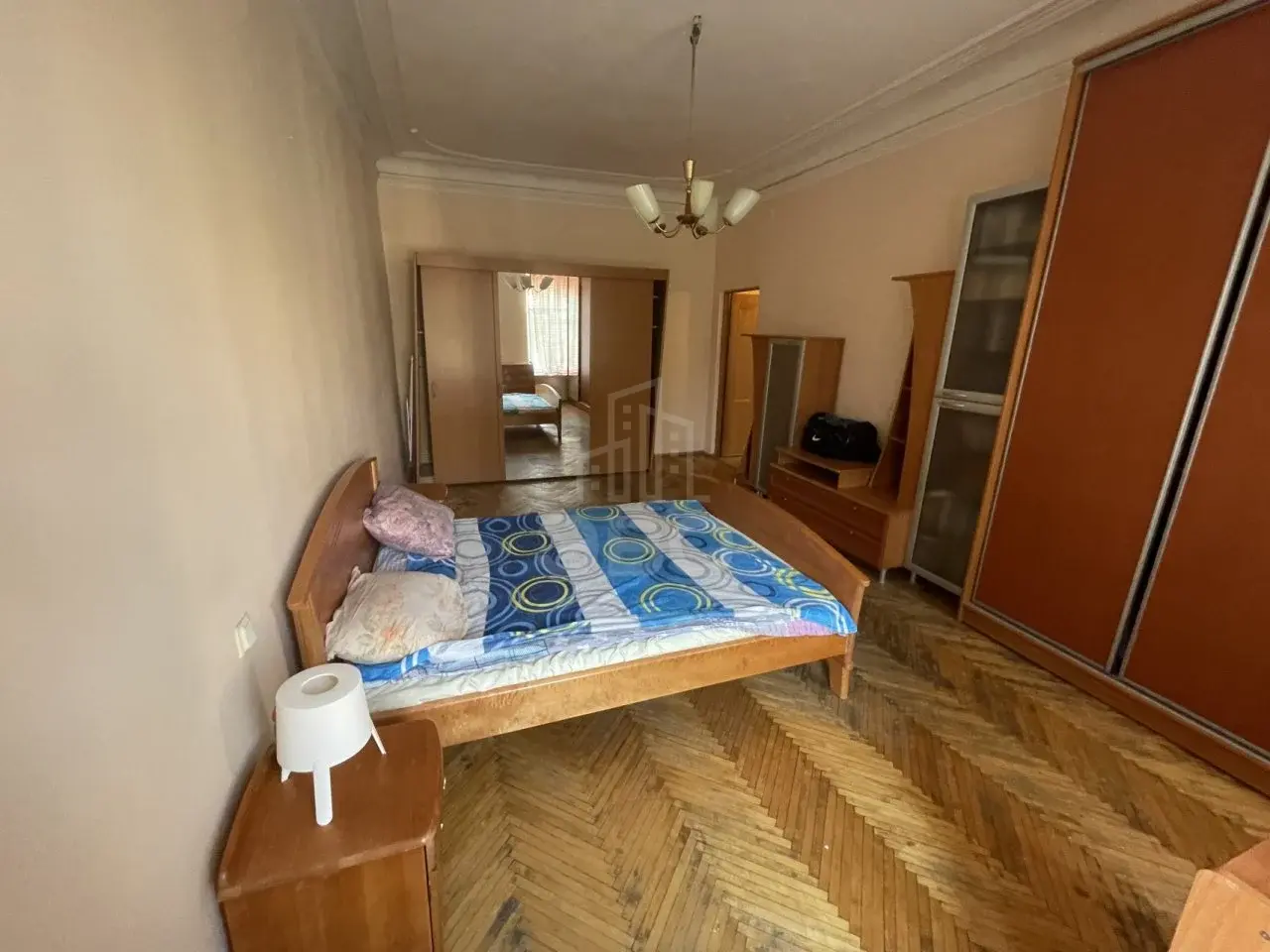трехкомнатная квартира в Санкт-Петербурге по адресу: Тверская ул., 12