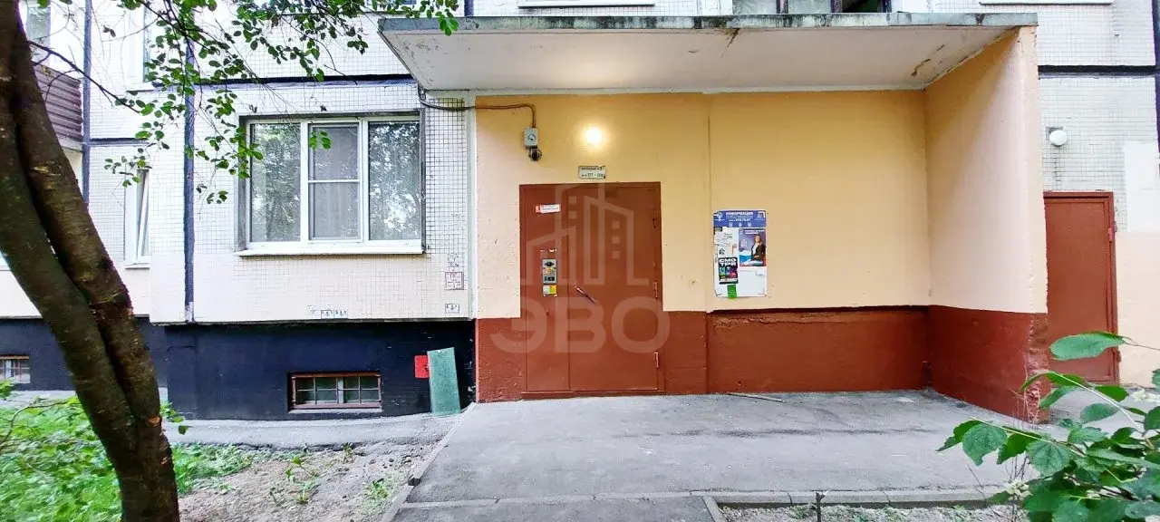 трехкомнатная квартира в Санкт-Петербурге по адресу: Гражданский проспект, 110, к 4