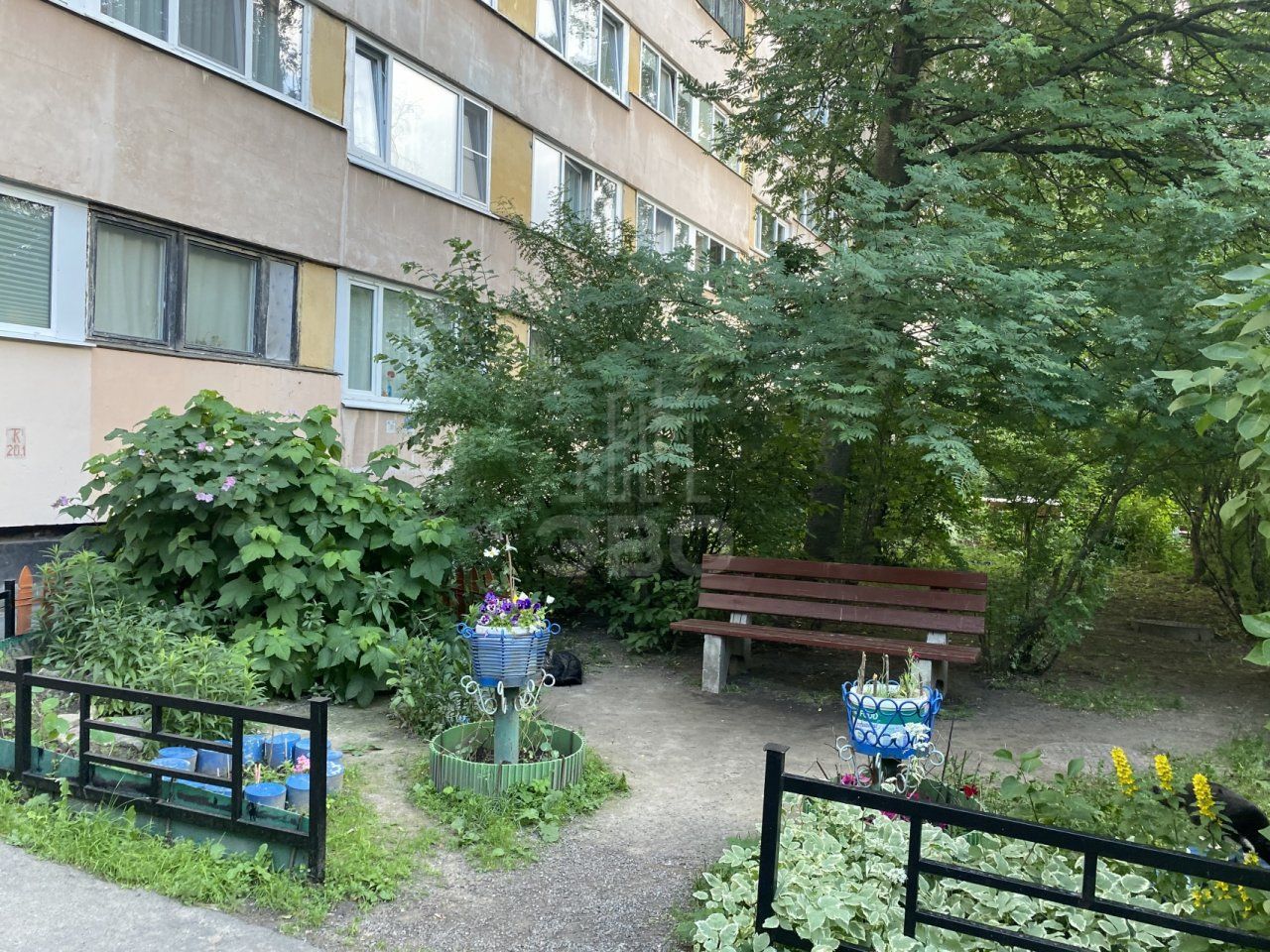 трехкомнатная квартира в Санкт-Петербурге по адресу: Художников проспект, 18, к 2