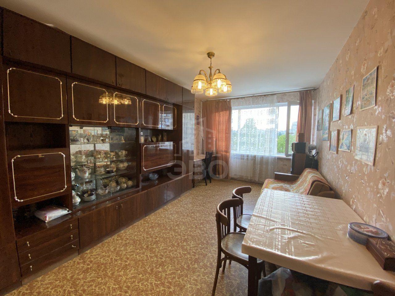 трехкомнатная квартира в Санкт-Петербурге по адресу: Художников проспект, 18, к 2