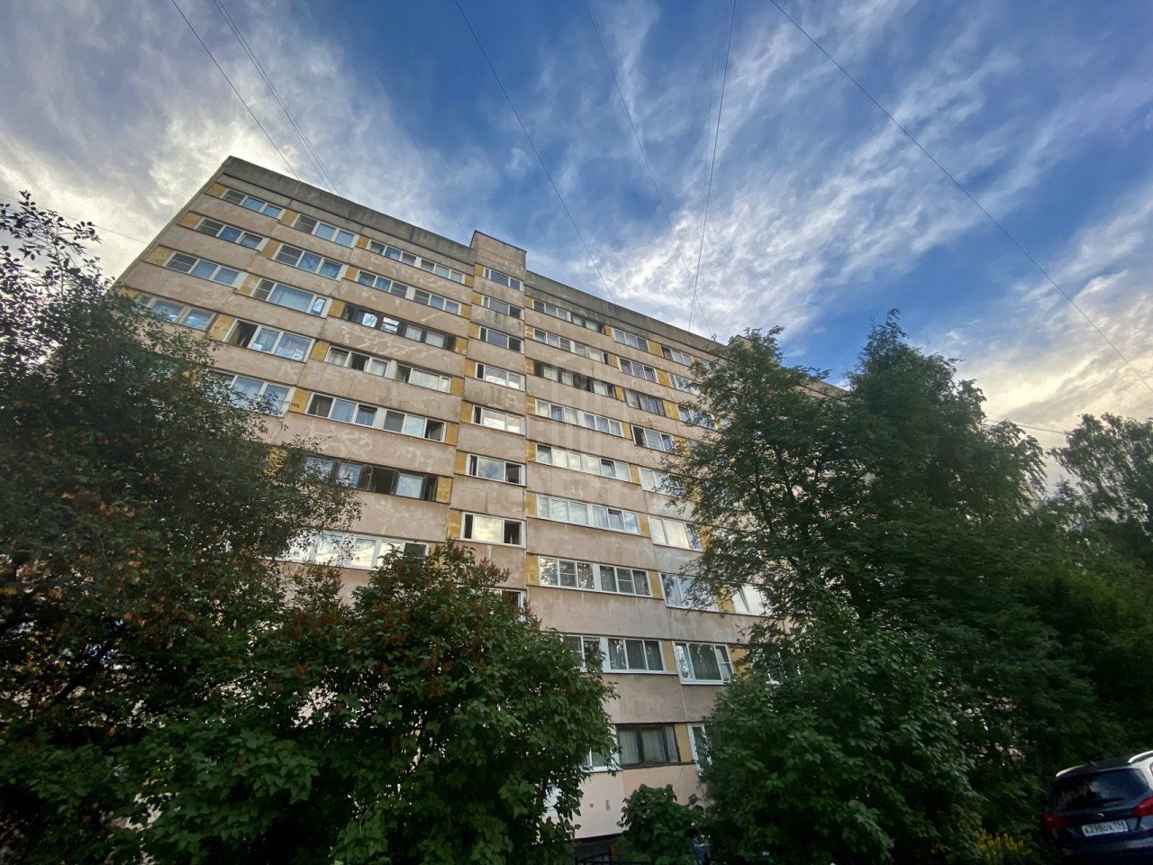 трехкомнатная квартира в Санкт-Петербурге по адресу: Художников проспект, 18, к 2