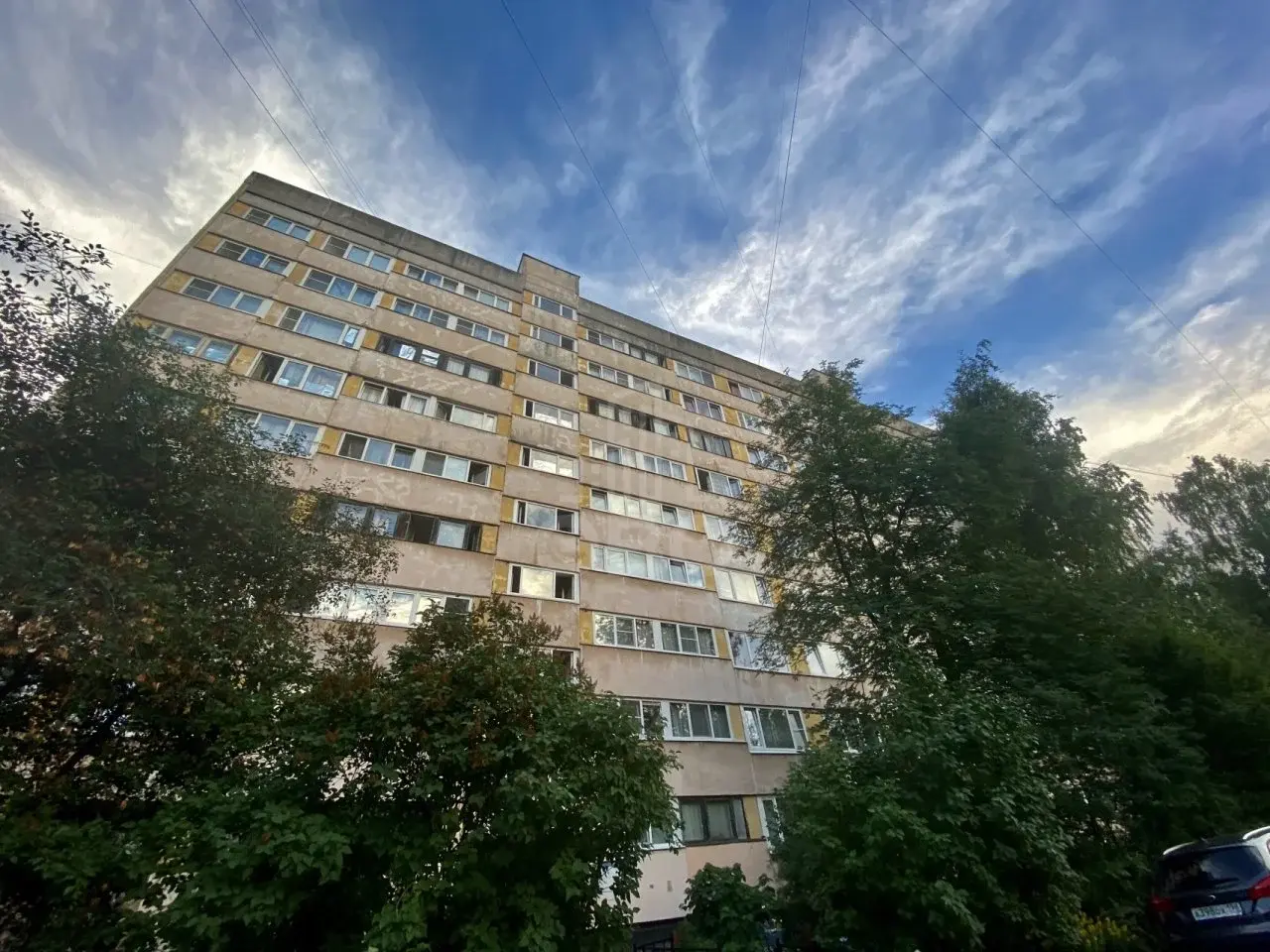 трехкомнатная квартира в Санкт-Петербурге по адресу: Художников проспект, 18, к 2