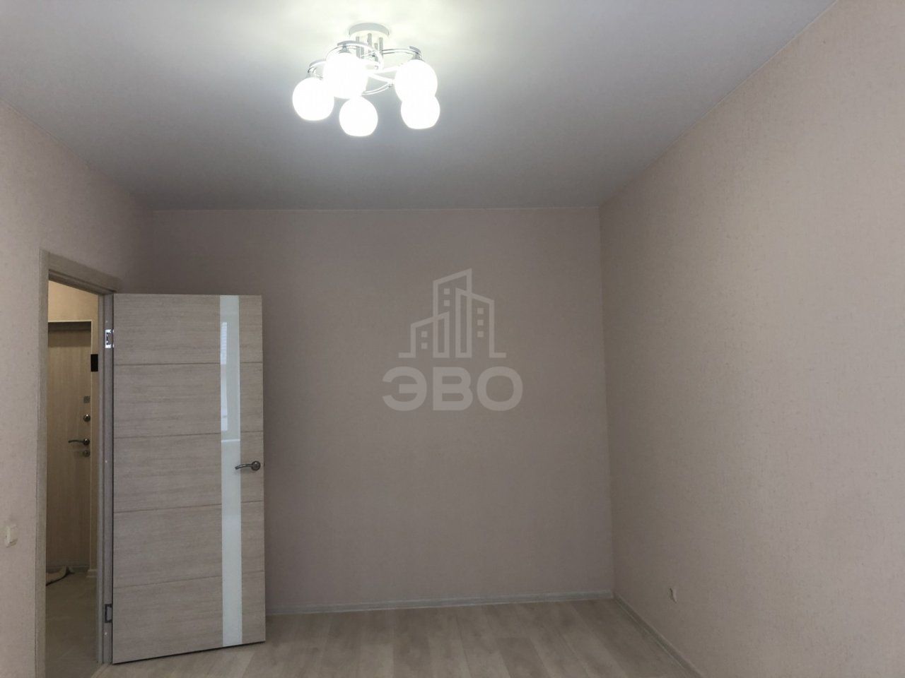 однокомнатная квартира в Санкт-Петербурге по адресу: Парфеновская ул., 7, к 1