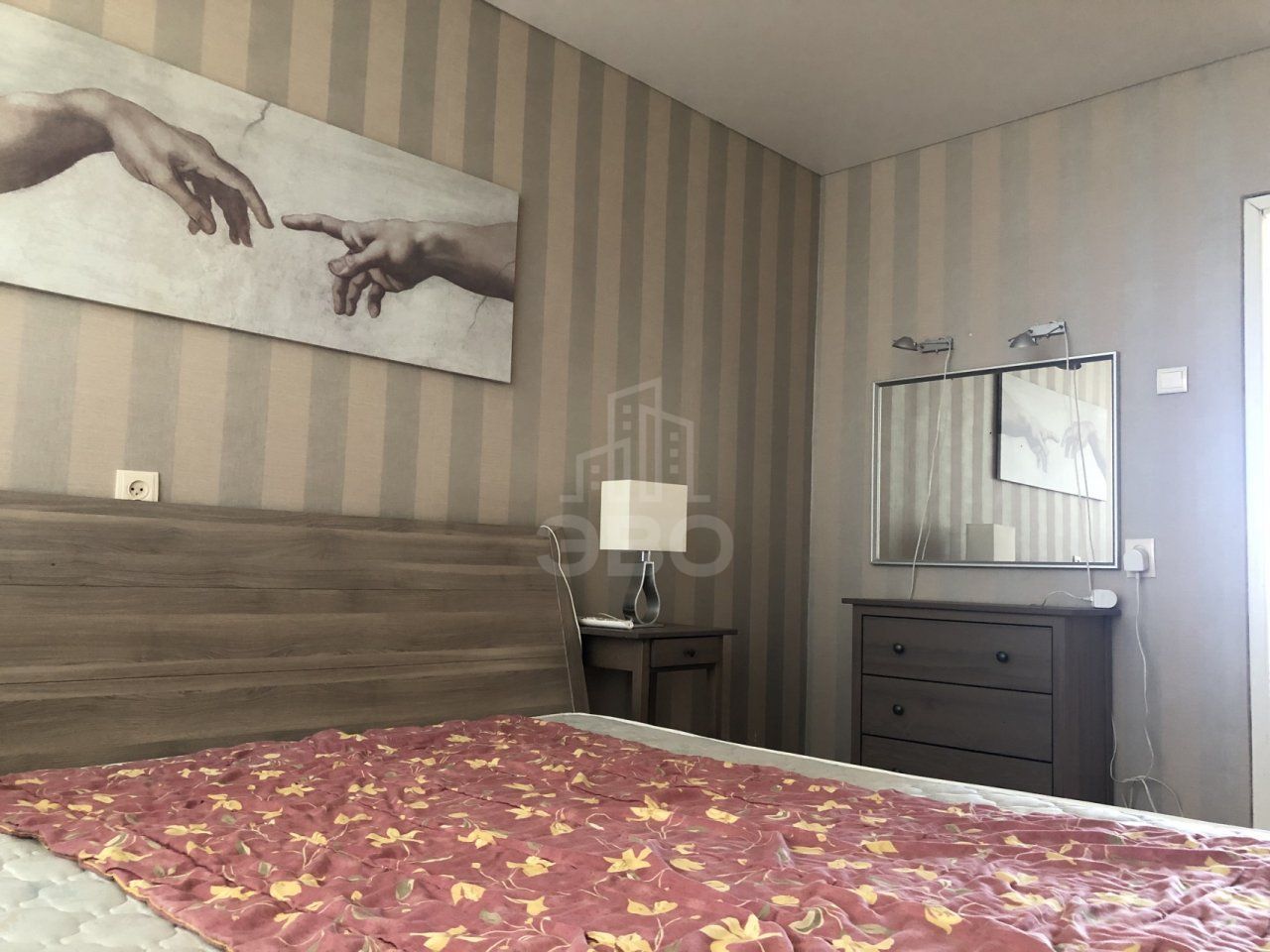 четырехкомнатная квартира в Санкт-Петербурге по адресу: Солидарности проспект, 7, к 1