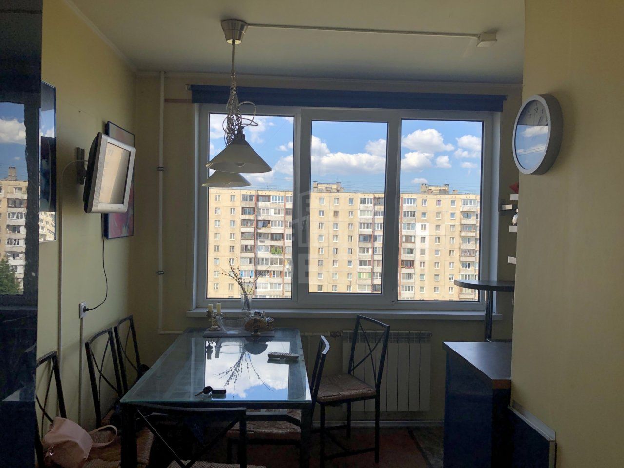 четырехкомнатная квартира в Санкт-Петербурге по адресу: Солидарности проспект, 7, к 1