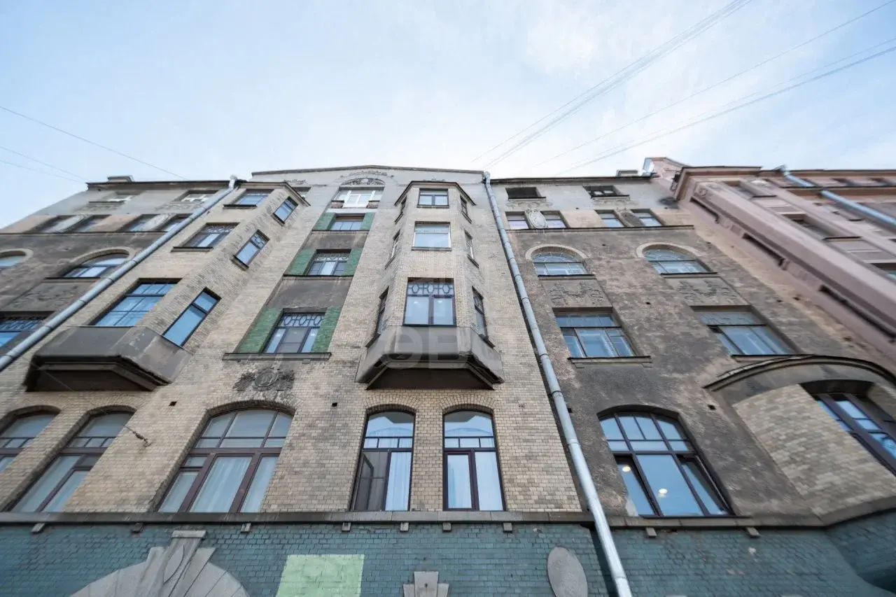 двухкомнатная квартира в Санкт-Петербурге по адресу: Кирочная ул., 49