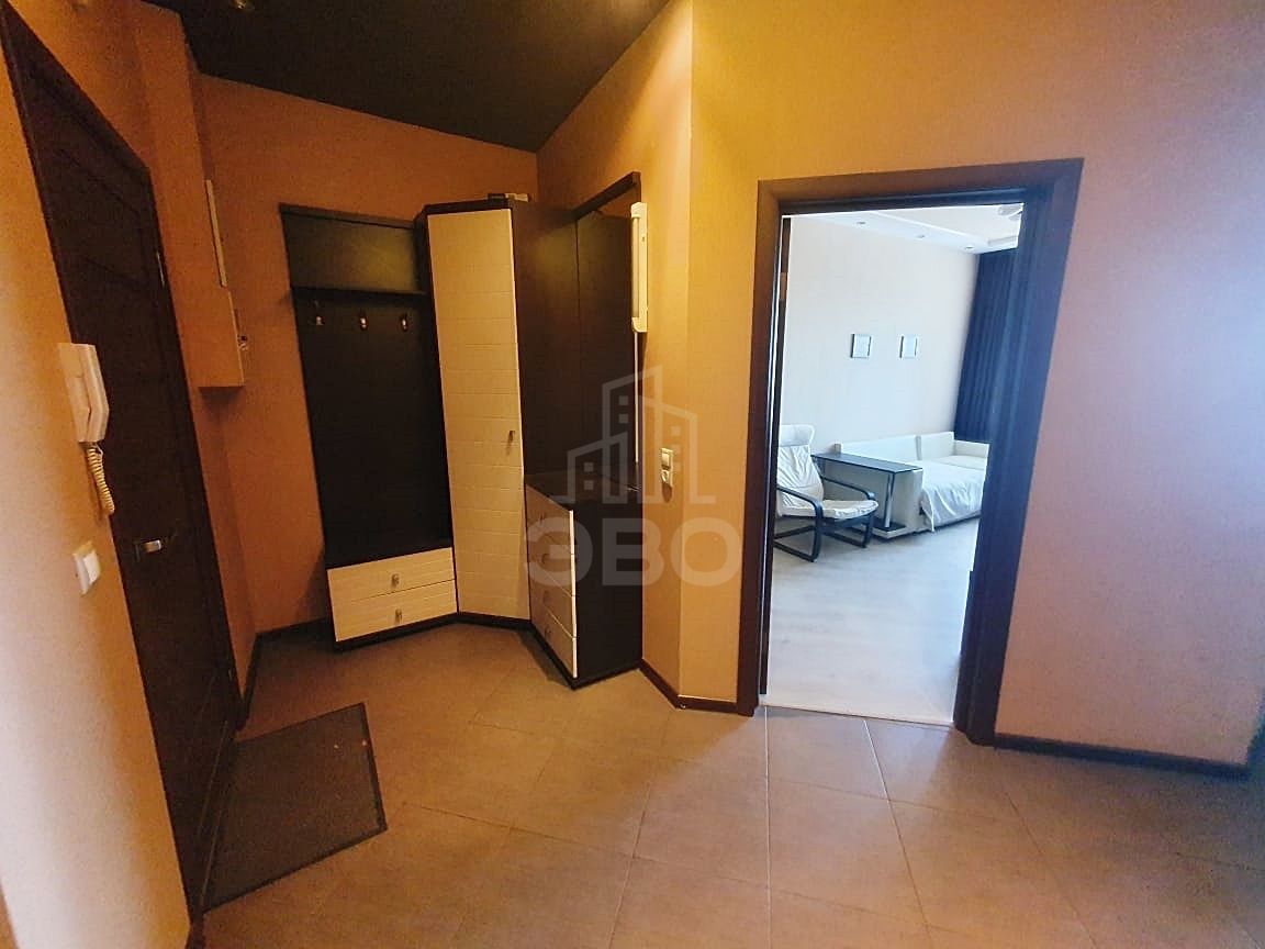 однокомнатная квартира в Санкт-Петербурге по адресу: Есенина ул., 1, к 1