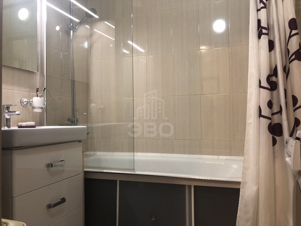 двухкомнатная квартира в Санкт-Петербурге по адресу: Адмирала Черокова ул., 22