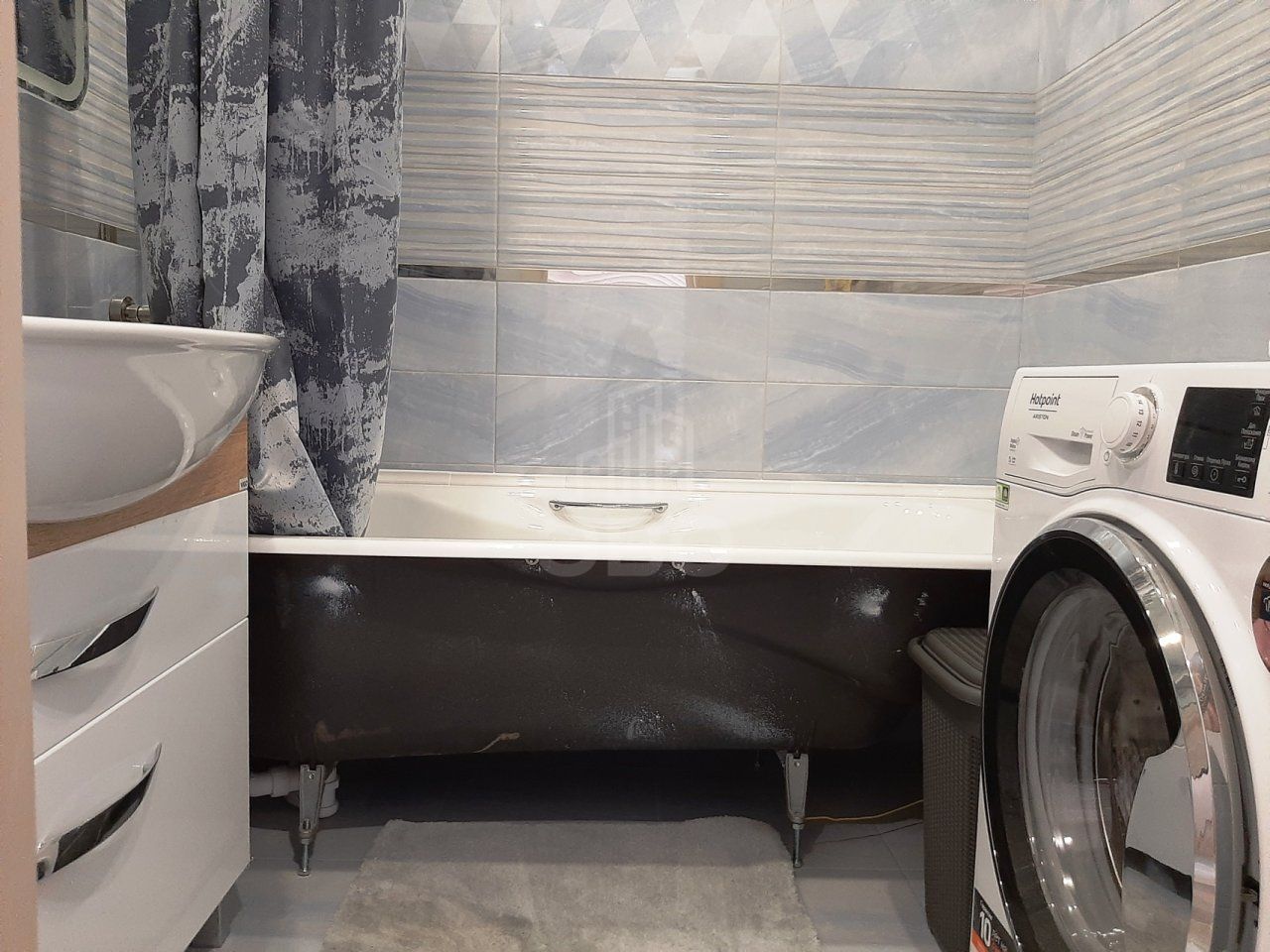 трехкомнатная квартира в Санкт-Петербурге по адресу: Королева проспект, 66, к 1