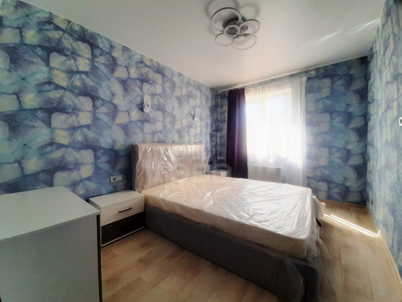 трехкомнатная квартира в Санкт-Петербурге по адресу: Королева проспект, 66, к 1