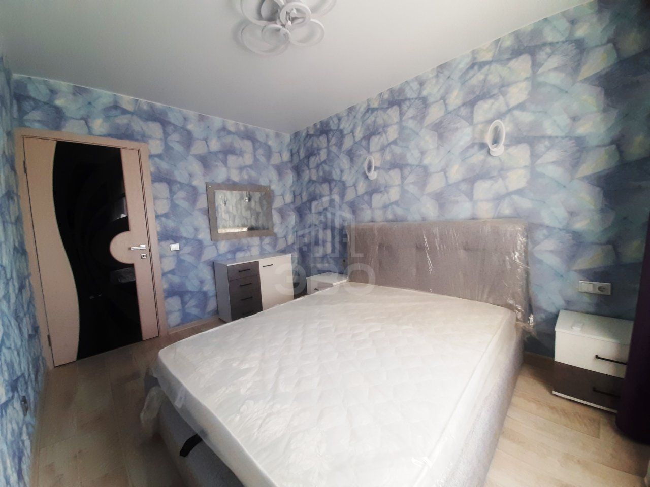 трехкомнатная квартира в Санкт-Петербурге по адресу: Королева проспект, 66, к 1