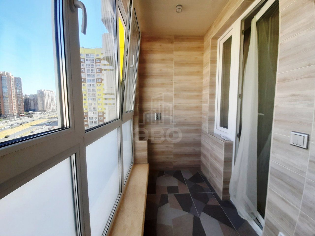 трехкомнатная квартира в Санкт-Петербурге по адресу: Королева проспект, 66, к 1