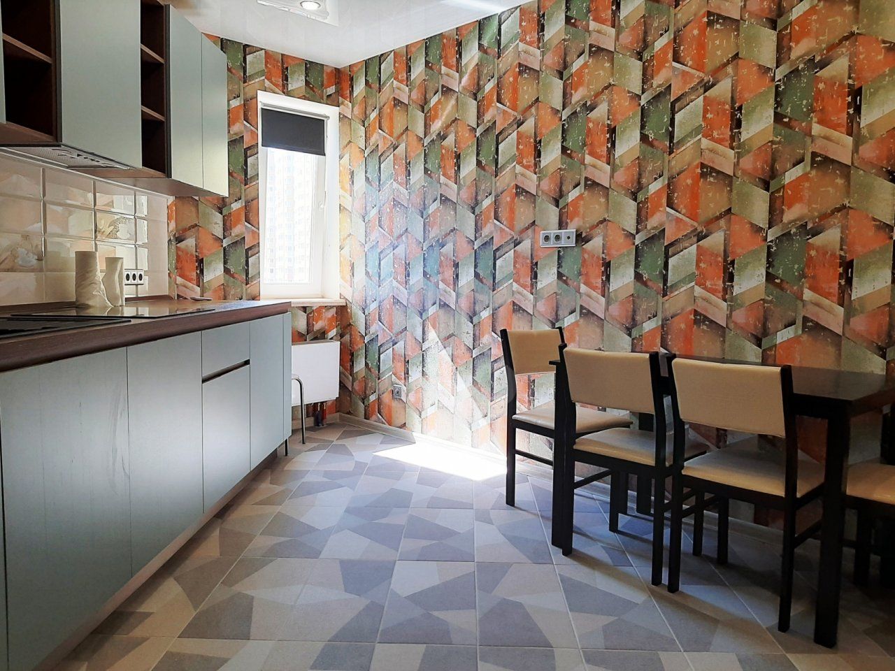 трехкомнатная квартира в Санкт-Петербурге по адресу: Королева проспект, 66, к 1