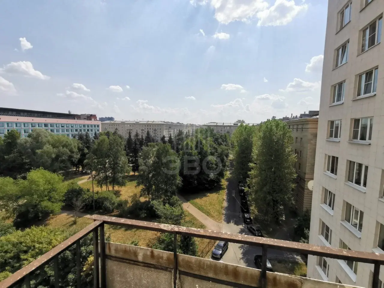 трехкомнатная квартира в Санкт-Петербурге по адресу: Бассейная ул., 53