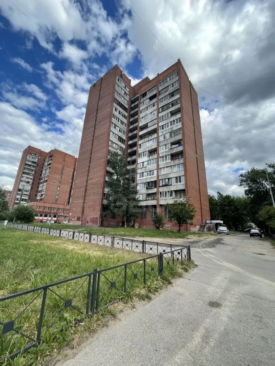 комната в Санкт-Петербурге по адресу: Ударников проспект, 17, к 1