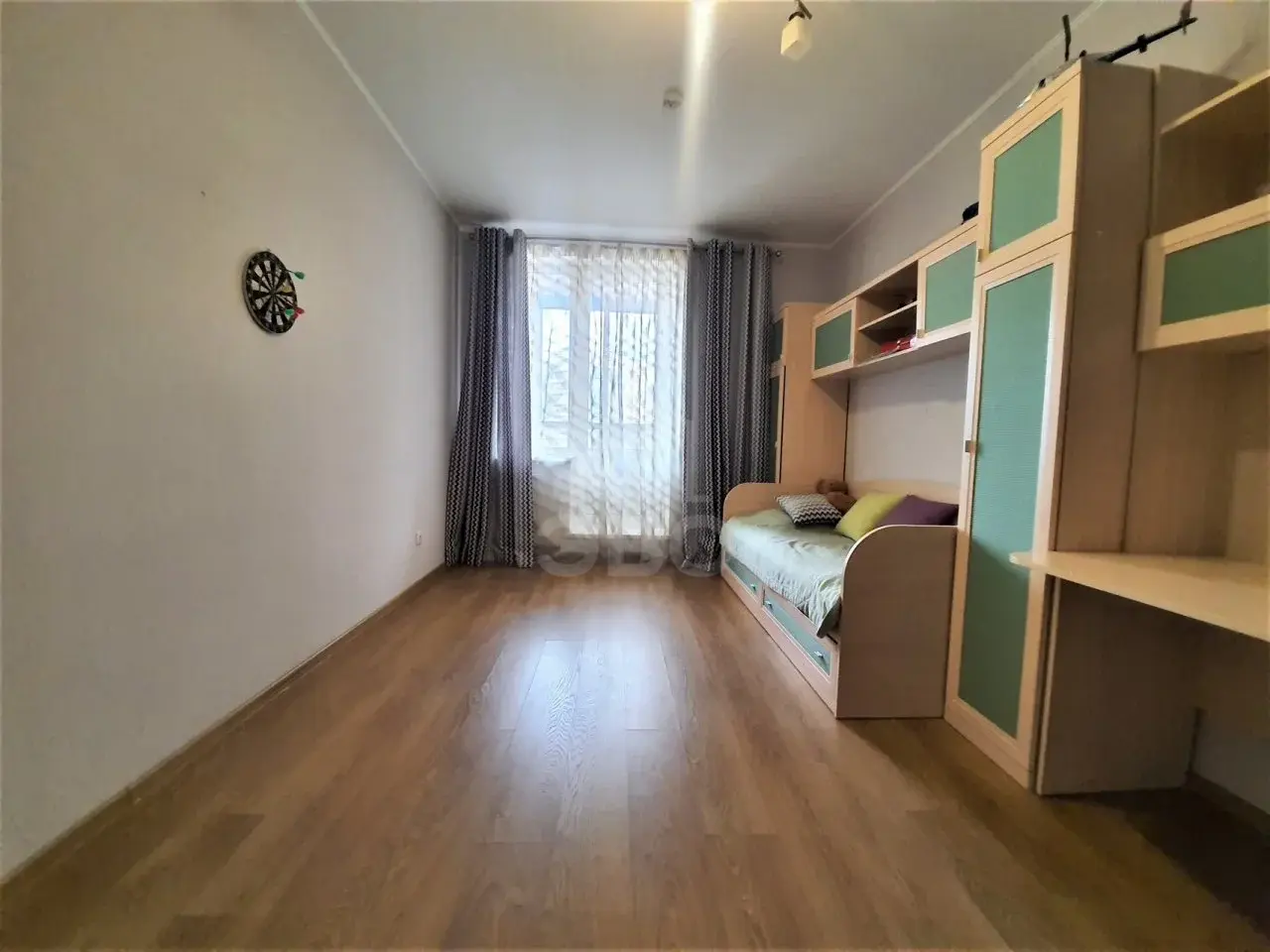 трехкомнатная квартира в Санкт-Петербурге по адресу: Бутлерова ул., 11, к 4