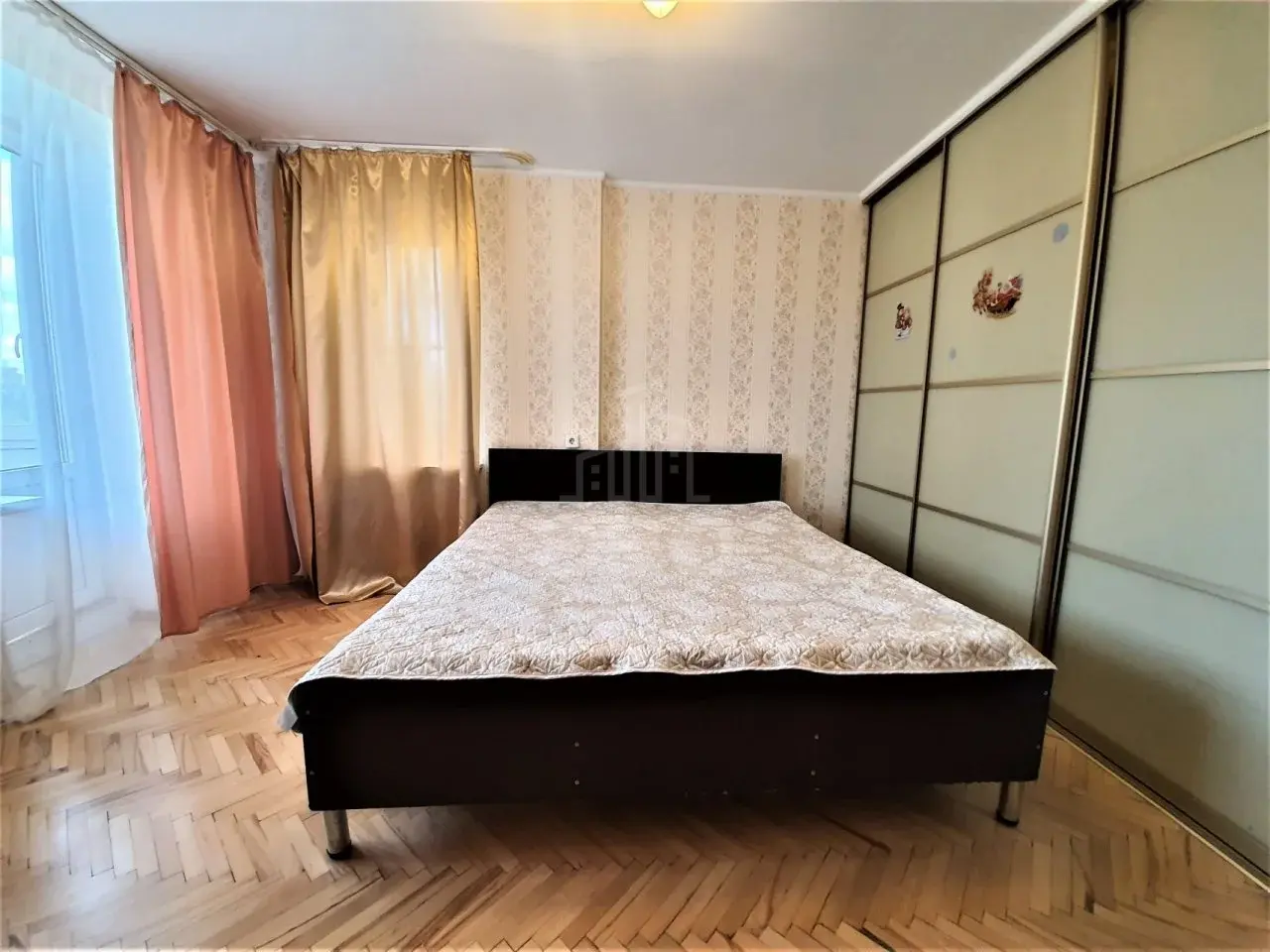 однокомнатная квартира в Санкт-Петербурге по адресу: Руставели ул., 58, к 1