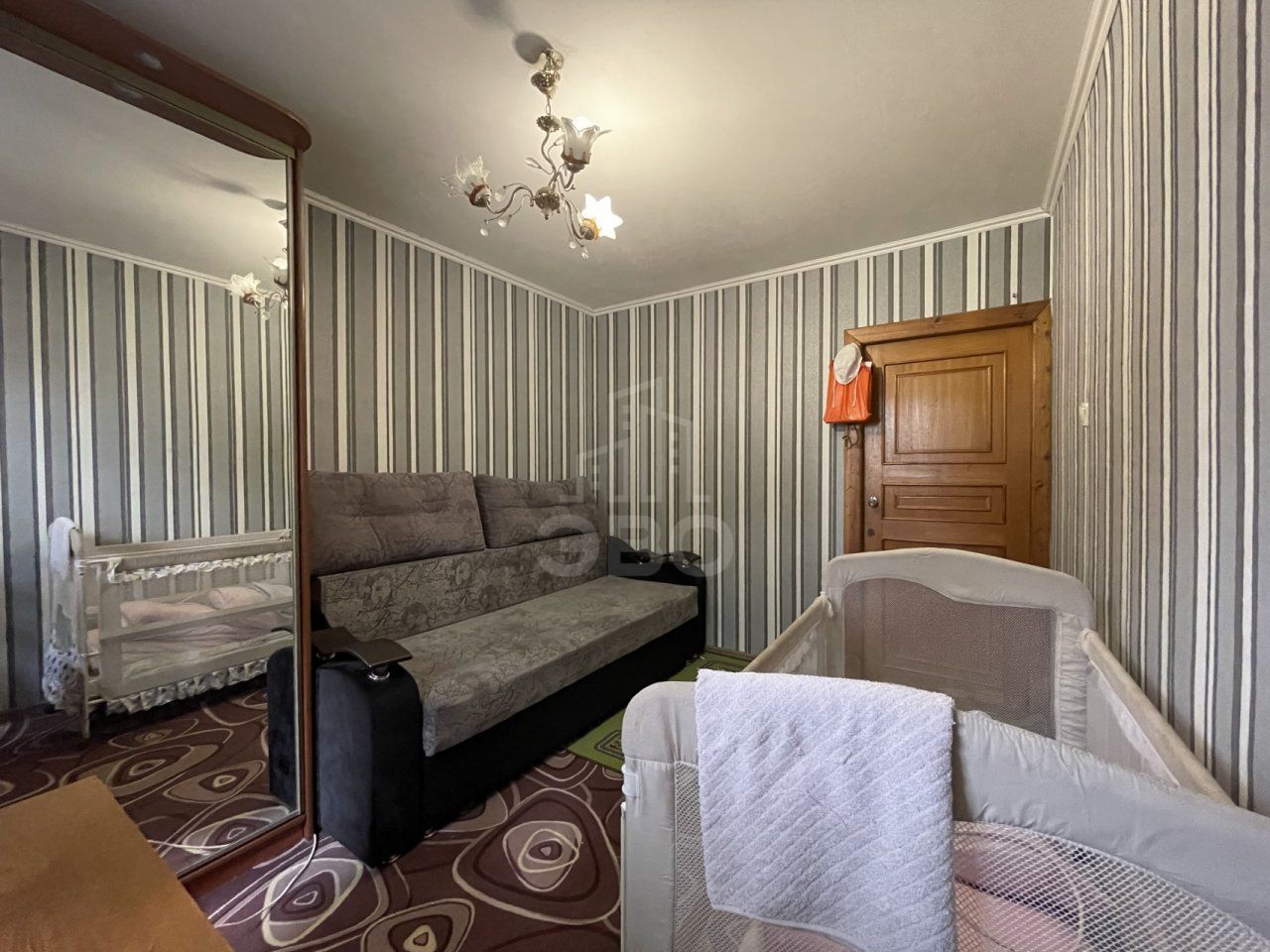 комната в Санкт-Петербурге по адресу: Парашютная ул., 4, к 1