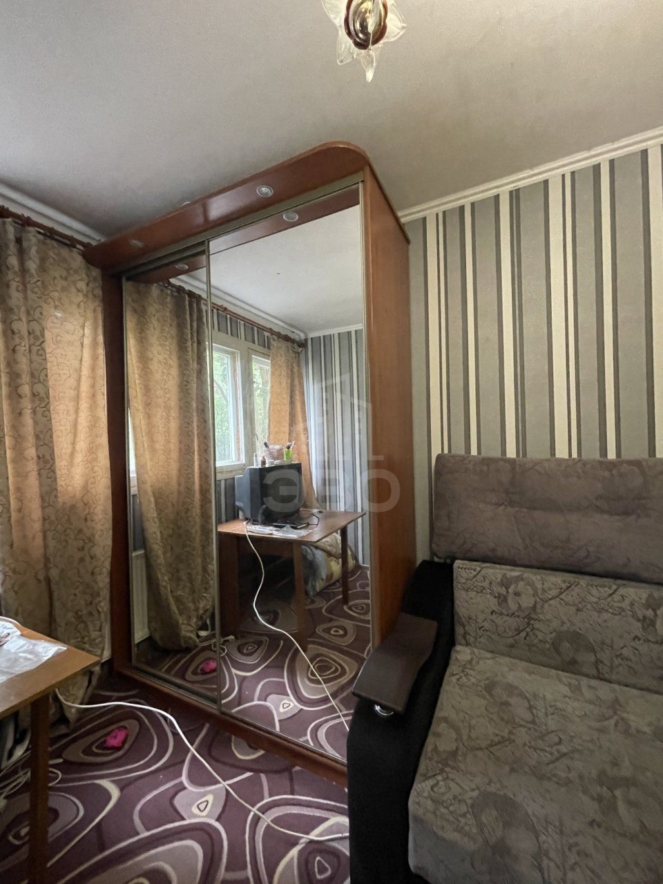 комната в Санкт-Петербурге по адресу: Парашютная ул., 4, к 1