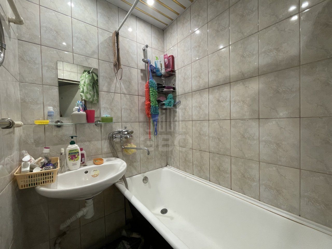 комната в Санкт-Петербурге по адресу: Парашютная ул., 4, к 1