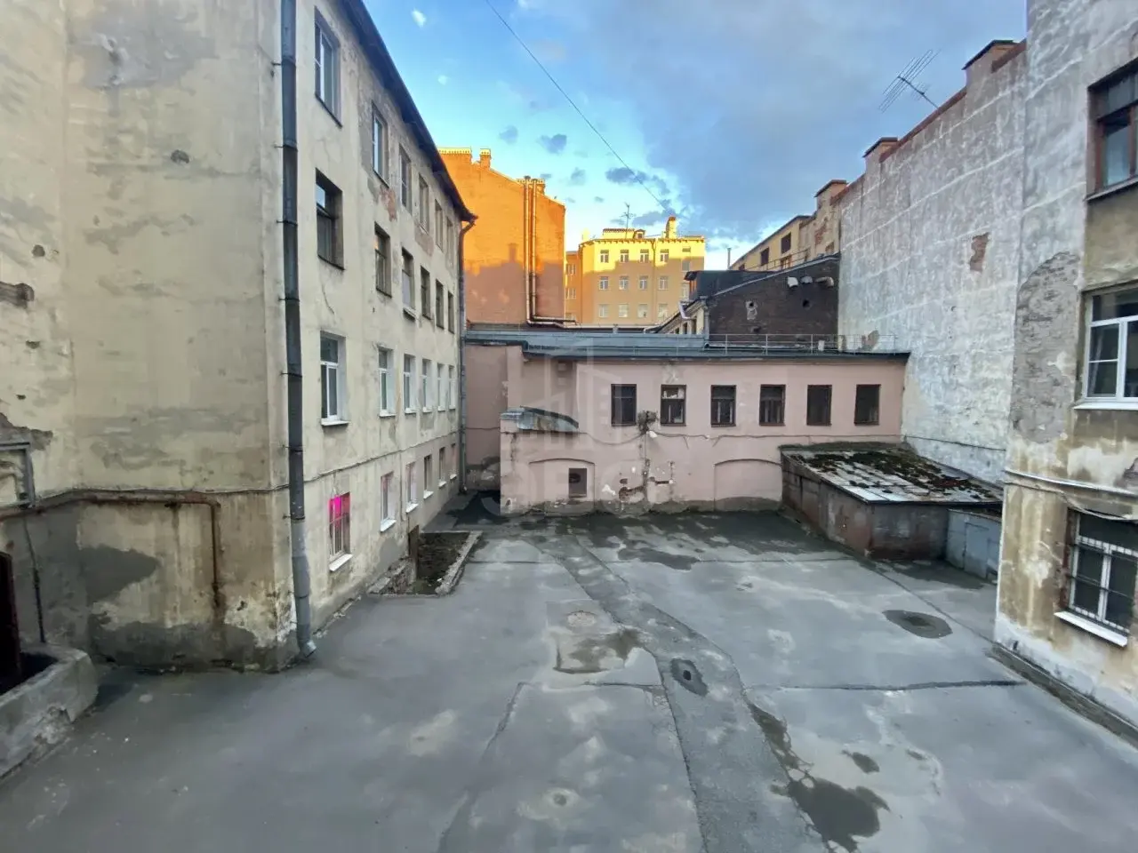 комната в Санкт-Петербурге по адресу: Можайская ул., 43