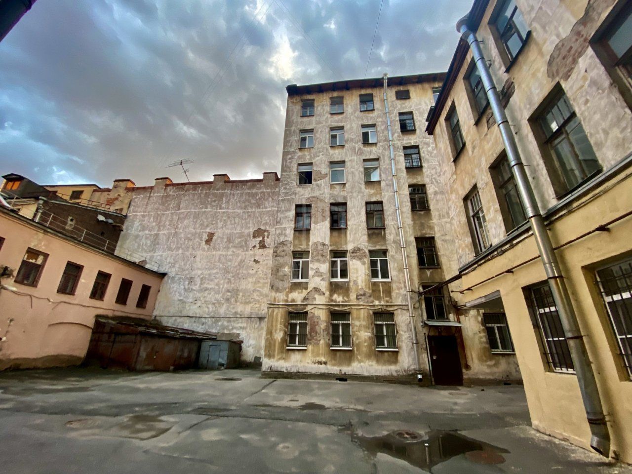 комната в Санкт-Петербурге по адресу: Можайская ул., 43