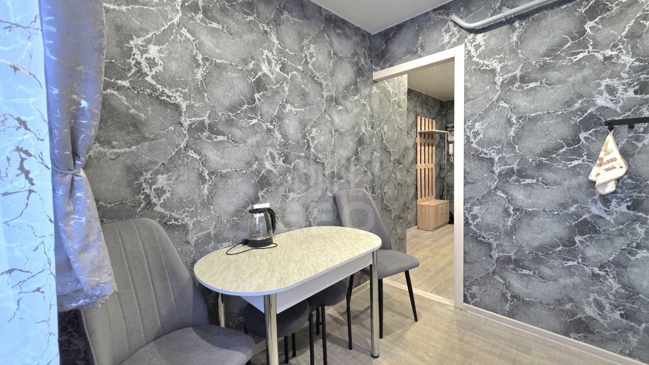 однокомнатная квартира в Санкт-Петербурге по адресу: Нахимова ул., 3, к 1