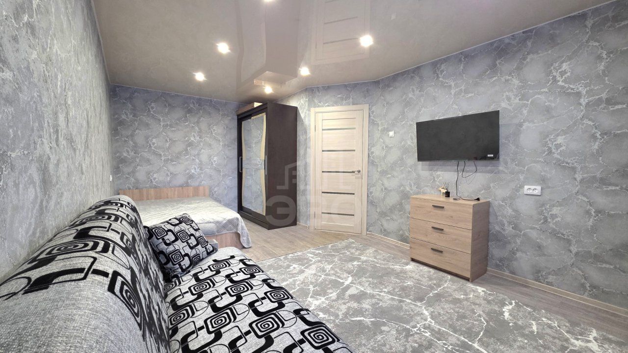 однокомнатная квартира в Санкт-Петербурге по адресу: Нахимова ул., 3, к 1