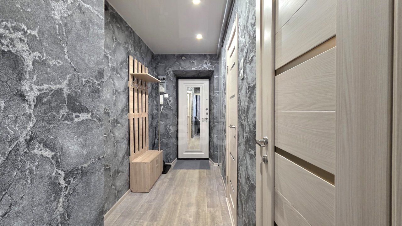 однокомнатная квартира в Санкт-Петербурге по адресу: Нахимова ул., 3, к 1