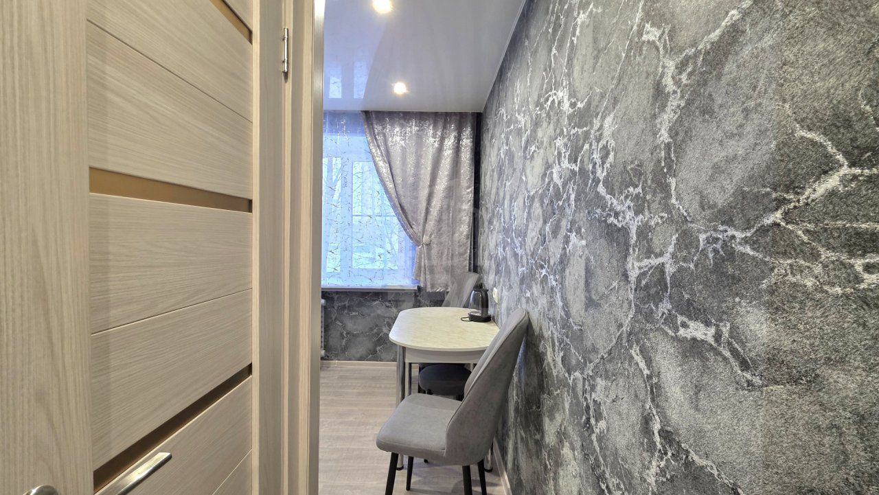 однокомнатная квартира в Санкт-Петербурге по адресу: Нахимова ул., 3, к 1