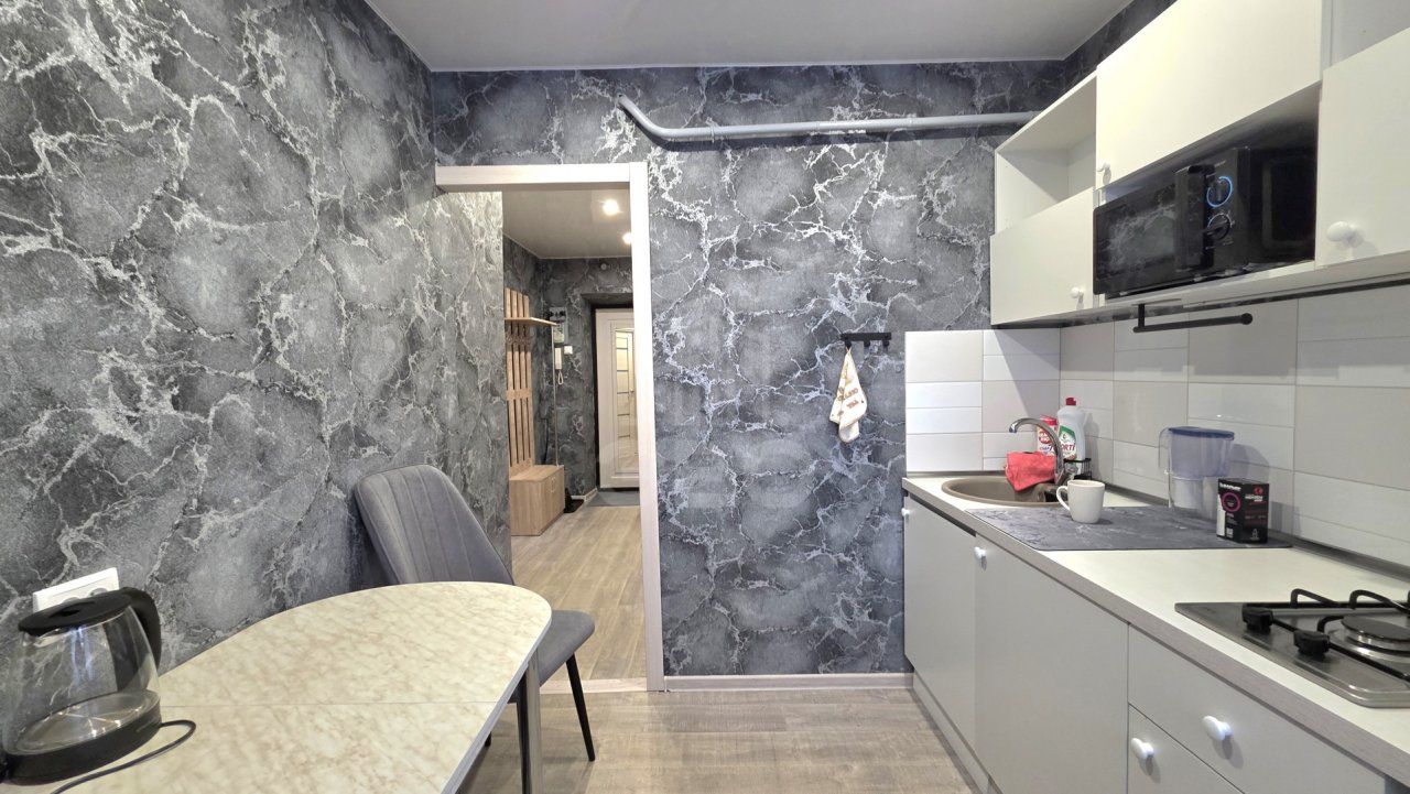 однокомнатная квартира в Санкт-Петербурге по адресу: Нахимова ул., 3, к 1