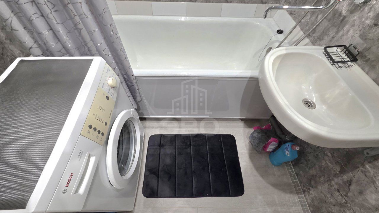 однокомнатная квартира в Санкт-Петербурге по адресу: Нахимова ул., 3, к 1