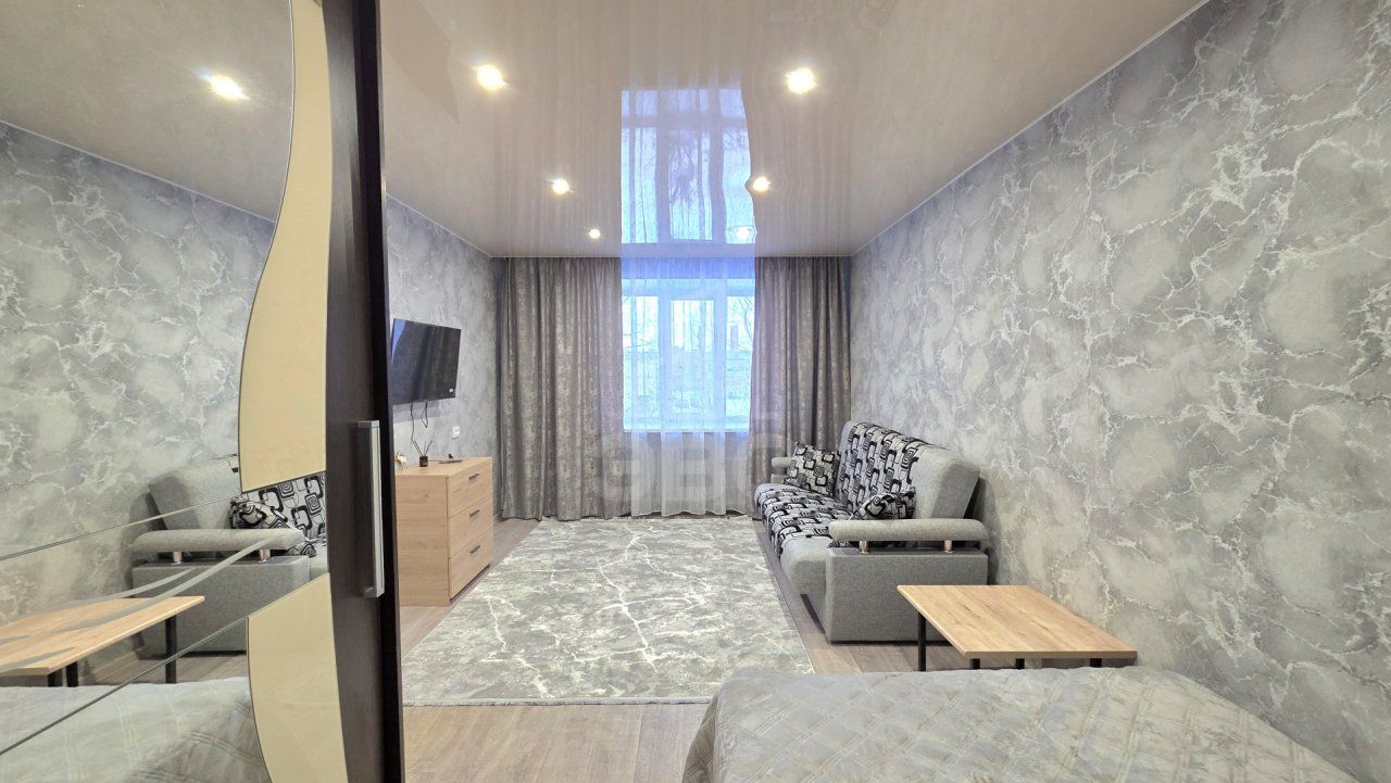 однокомнатная квартира в Санкт-Петербурге по адресу: Нахимова ул., 3, к 1