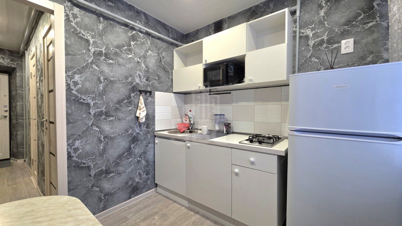 однокомнатная квартира в Санкт-Петербурге по адресу: Нахимова ул., 3, к 1