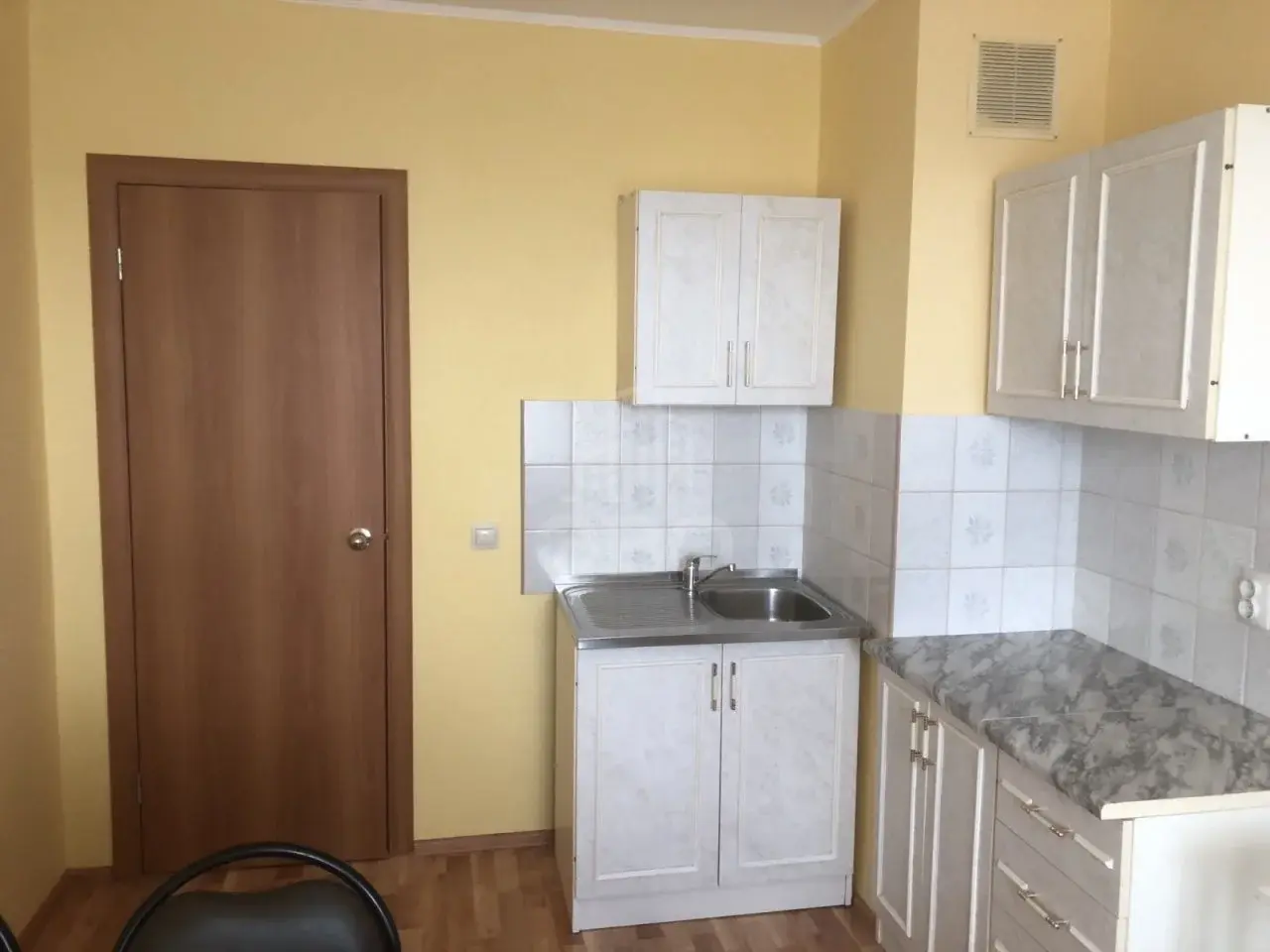 однокомнатная квартира в Санкт-Петербурге по адресу: Кушелевская дор., 5