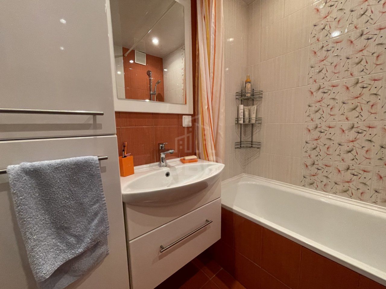 двухкомнатная квартира в Санкт-Петербурге по адресу: Космонавтов проспект, 65, к 10