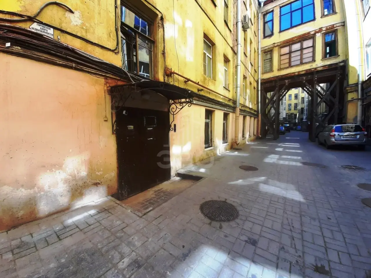 трехкомнатная квартира в Санкт-Петербурге по адресу: Некрасова ул., 1, к 38