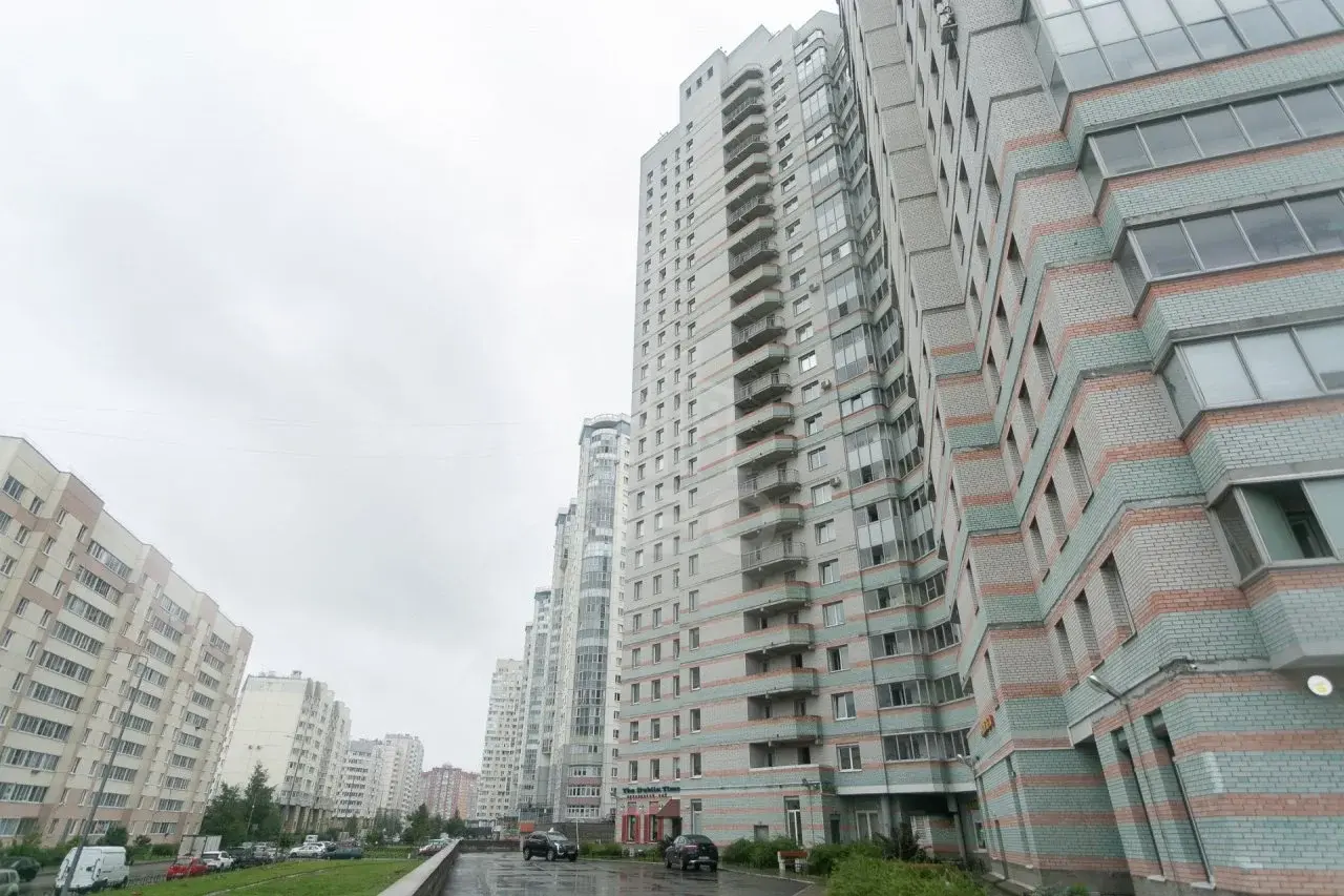 двухкомнатная квартира в Санкт-Петербурге по адресу: Оптиков ул., 47, к 1