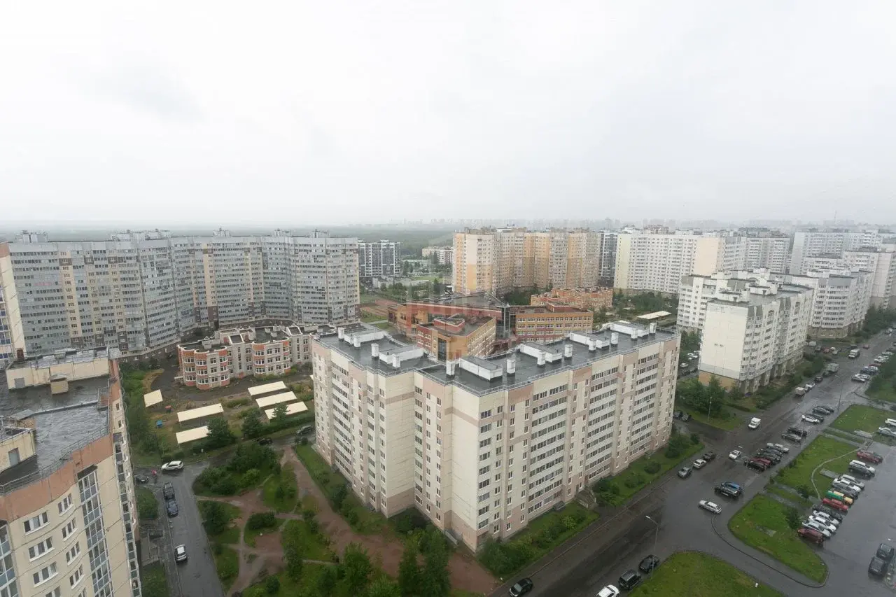 двухкомнатная квартира в Санкт-Петербурге по адресу: Оптиков ул., 47, к 1