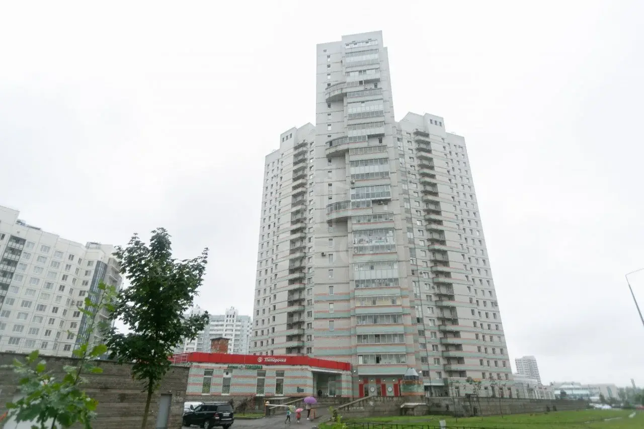 двухкомнатная квартира в Санкт-Петербурге по адресу: Оптиков ул., 47, к 1