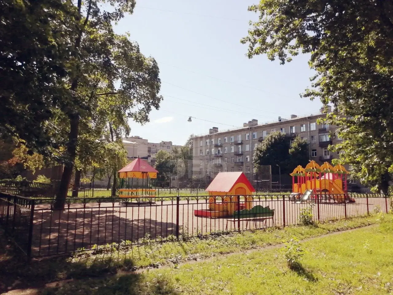 двухкомнатная квартира в Санкт-Петербурге по адресу: Краснодонская ул., 11