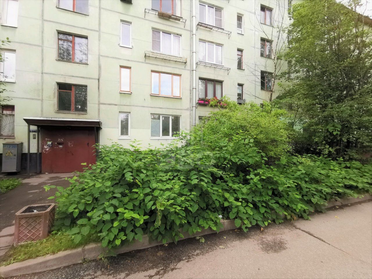 трехкомнатная квартира в Санкт-Петербурге по адресу: Маршала Жукова проспект, 58, к 2