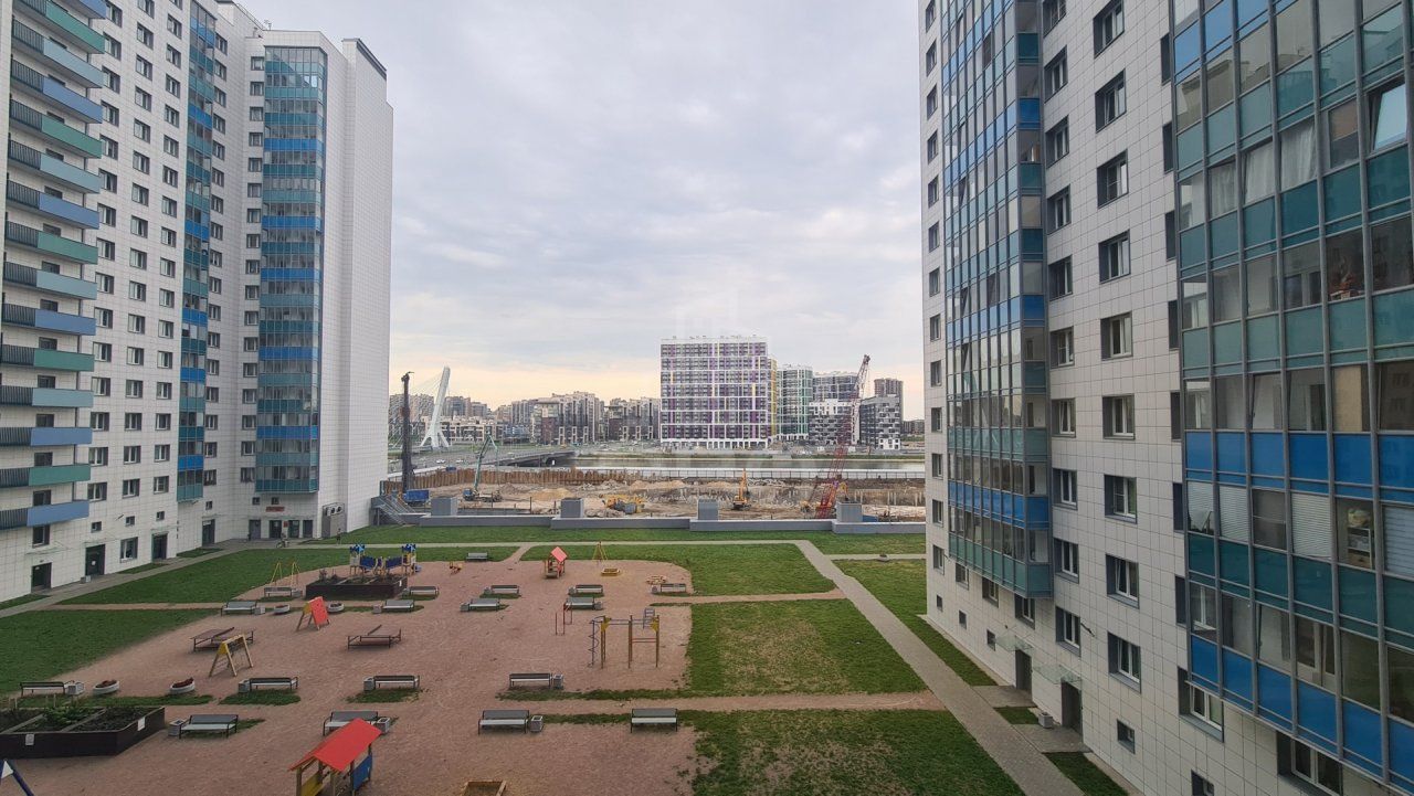 однокомнатная квартира в Санкт-Петербурге по адресу: Героев проспект, 27, к 1