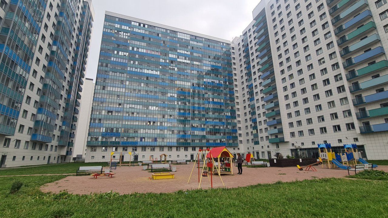 однокомнатная квартира в Санкт-Петербурге по адресу: Героев проспект, 27, к 1