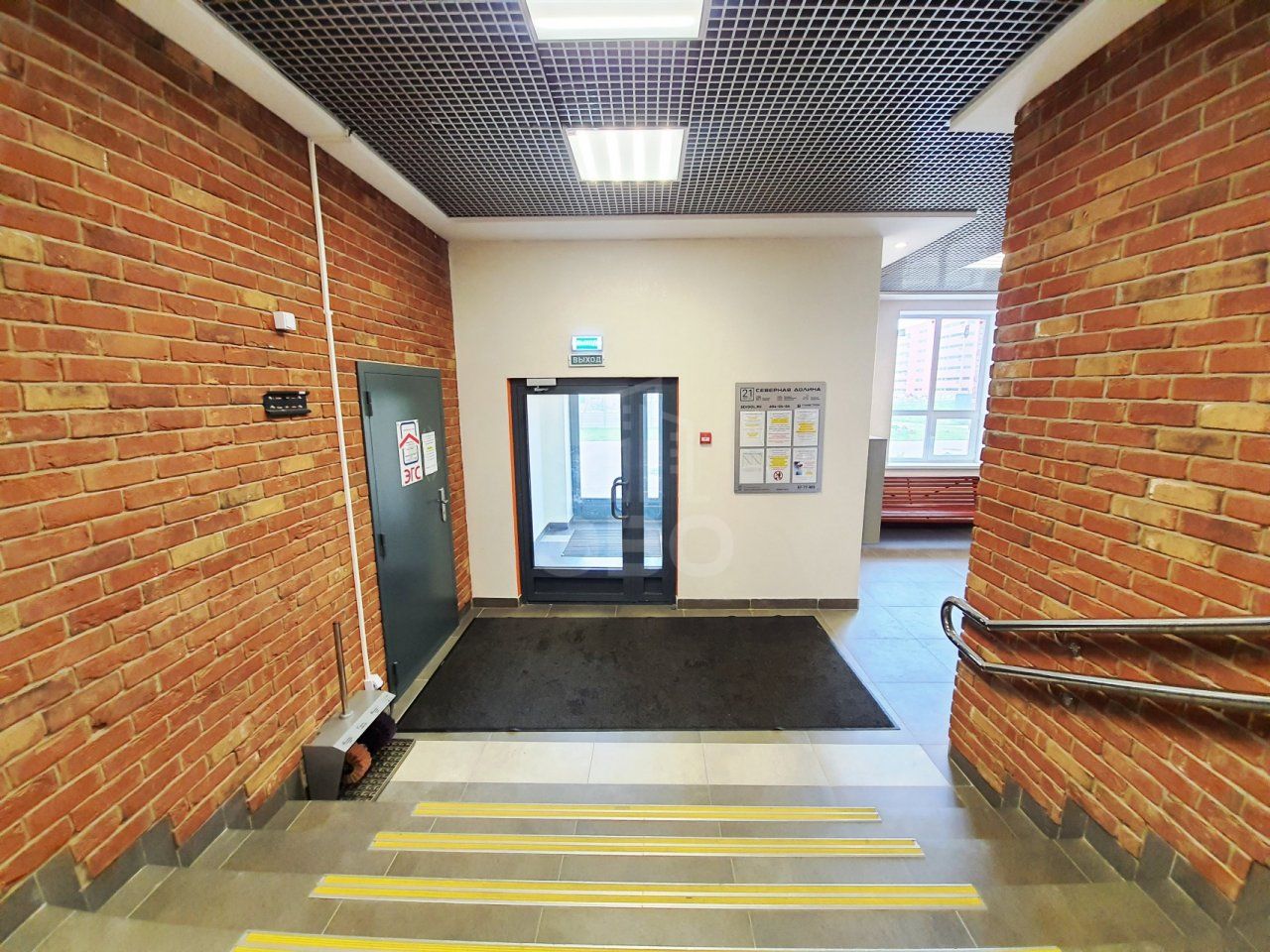 однокомнатная квартира в Санкт-Петербурге по адресу: Заречная ул., 40, к 2