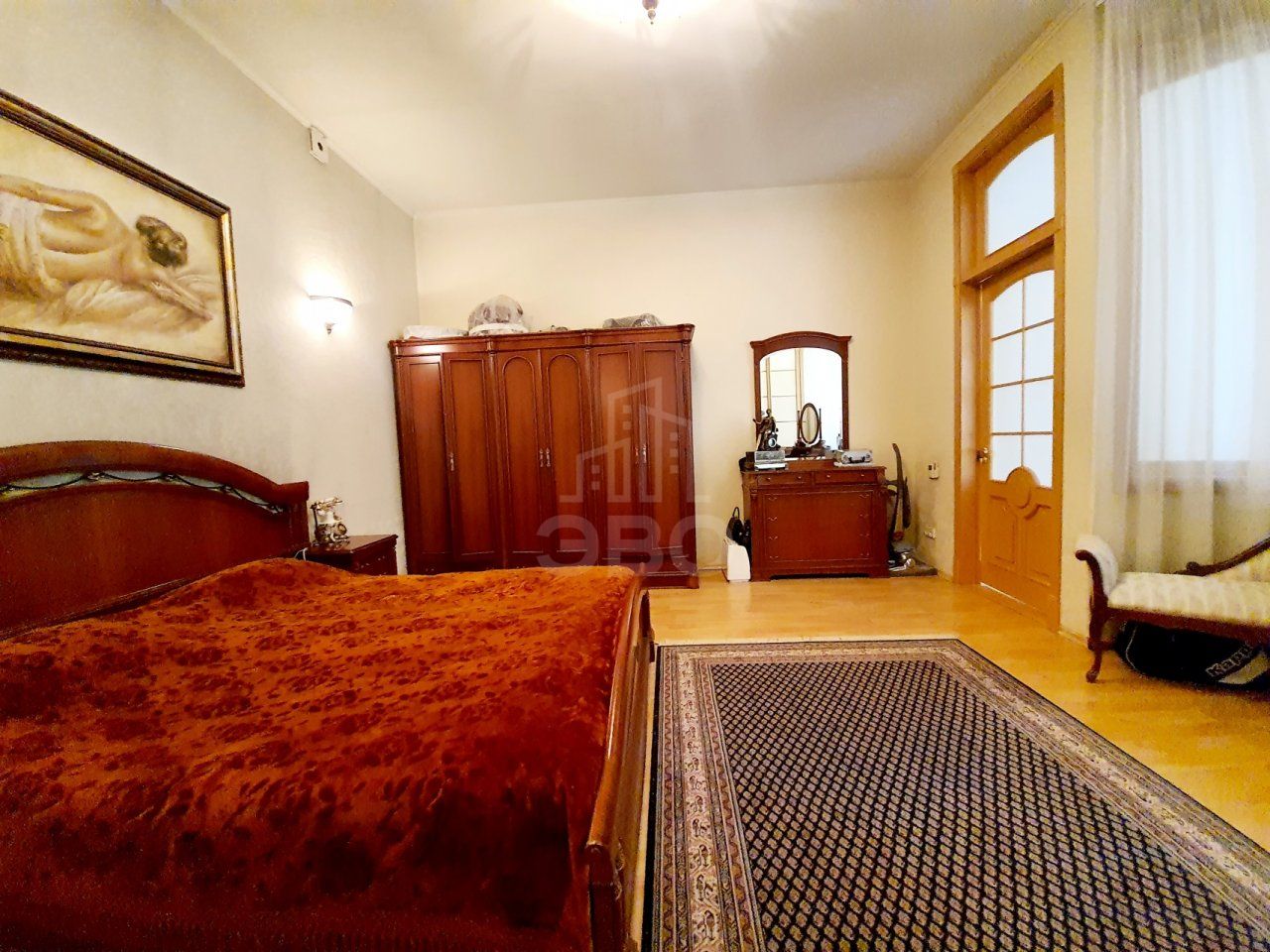 многокомнатная квартира в Санкт-Петербурге по адресу: Жуковского ул., 57