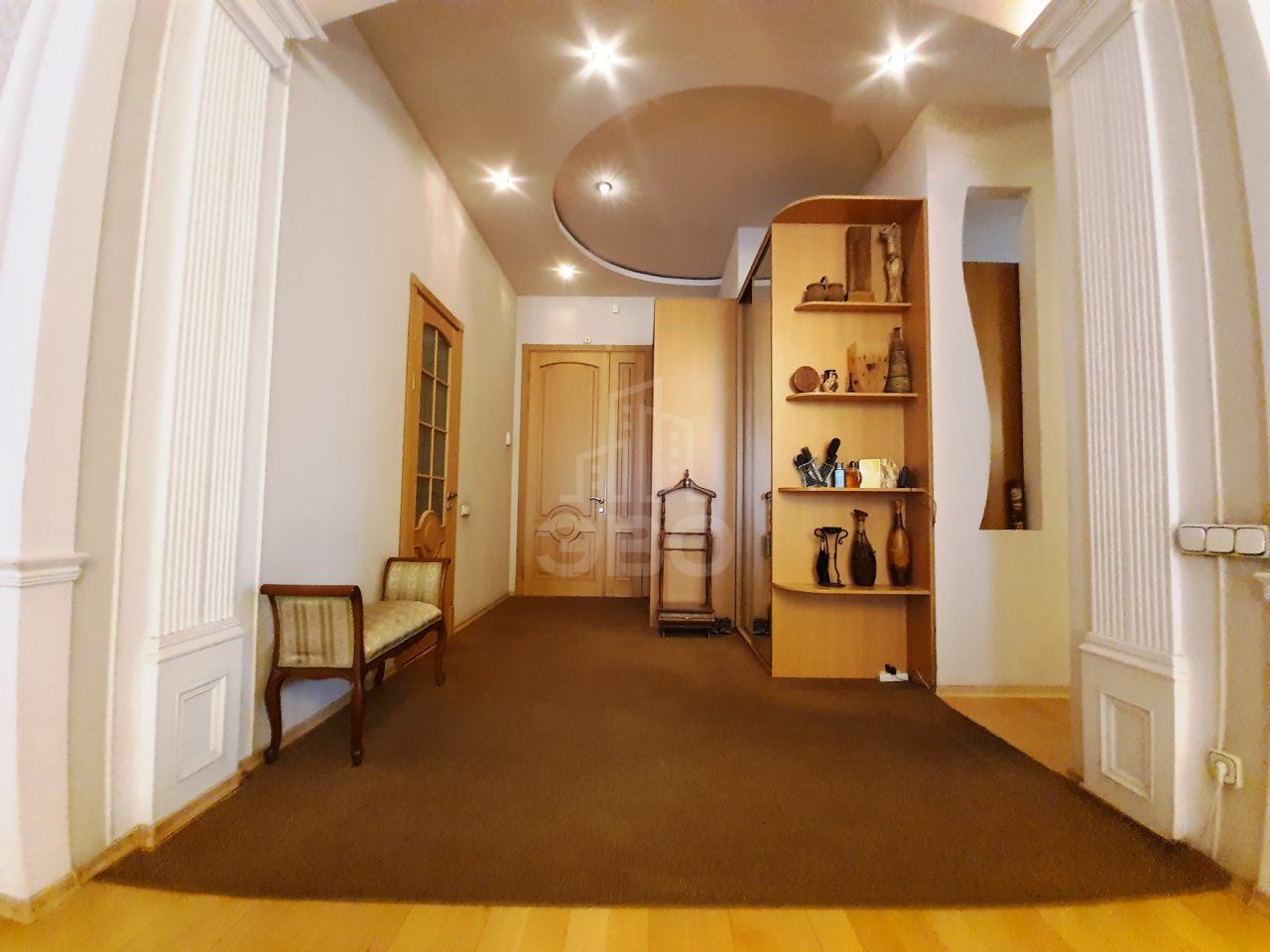 многокомнатная квартира в Санкт-Петербурге по адресу: Жуковского ул., 57