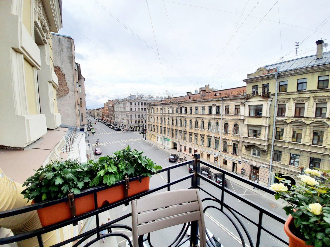 многокомнатная квартира в Санкт-Петербурге по адресу: Жуковского ул., 57