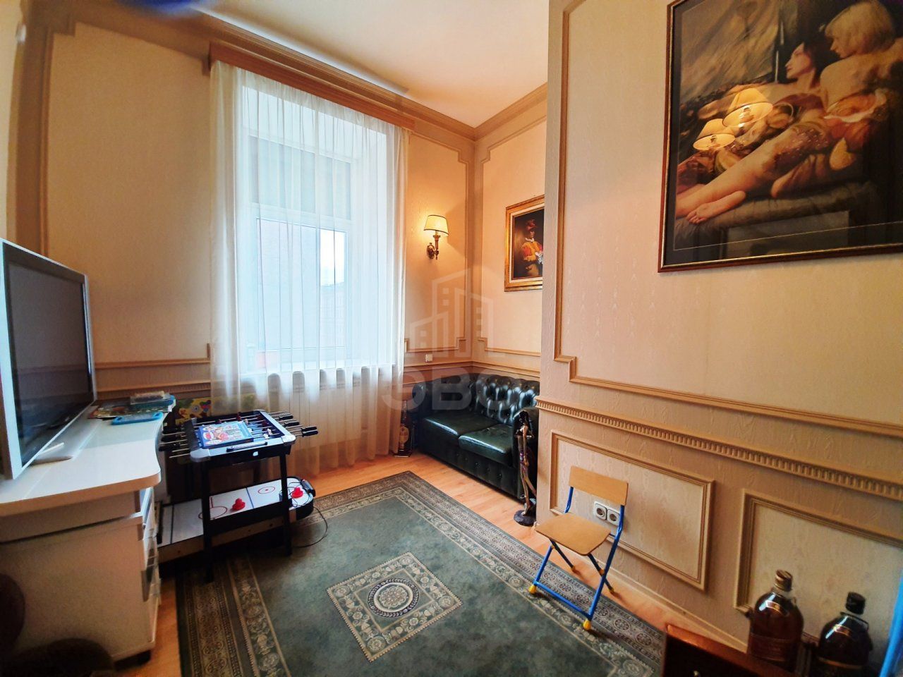 многокомнатная квартира в Санкт-Петербурге по адресу: Жуковского ул., 57