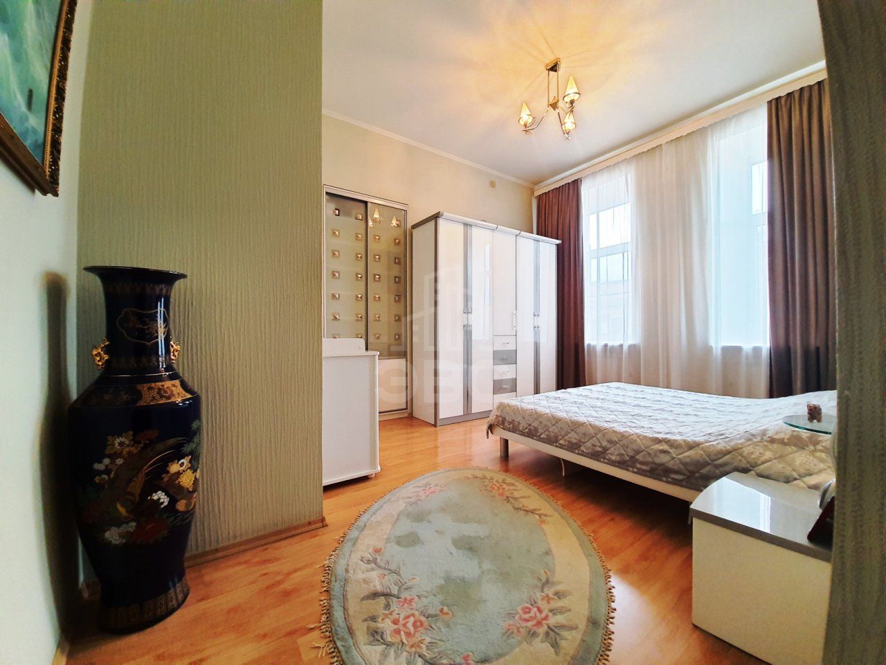 многокомнатная квартира в Санкт-Петербурге по адресу: Жуковского ул., 57